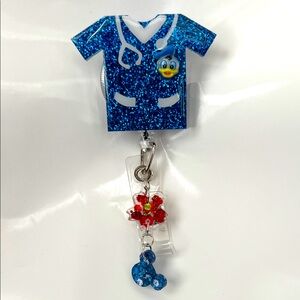 New Donald Duck Blue Glitter Scrub Top Badge Reel with Charms
